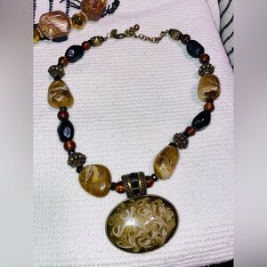 Chicos Necklace Boho Amber Tone Black Beads Gold Tone Beige Oval Pendant 16 Inch